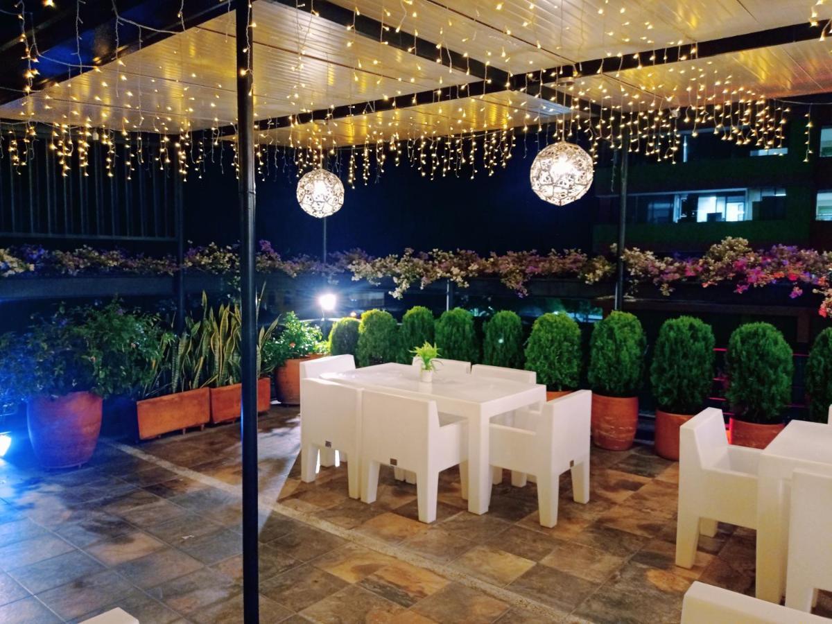 Hotel Rosales Boutique نيفا المظهر الخارجي الصورة