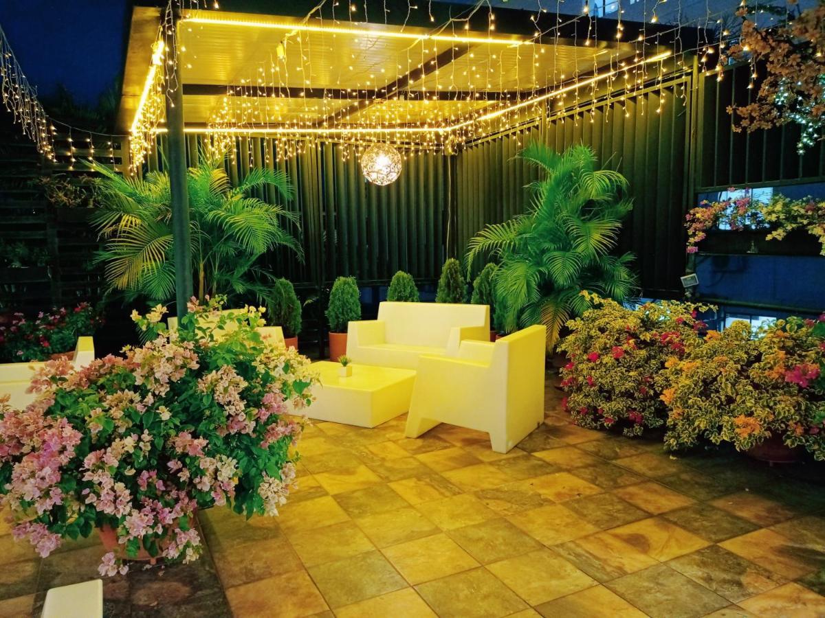 Hotel Rosales Boutique نيفا المظهر الخارجي الصورة